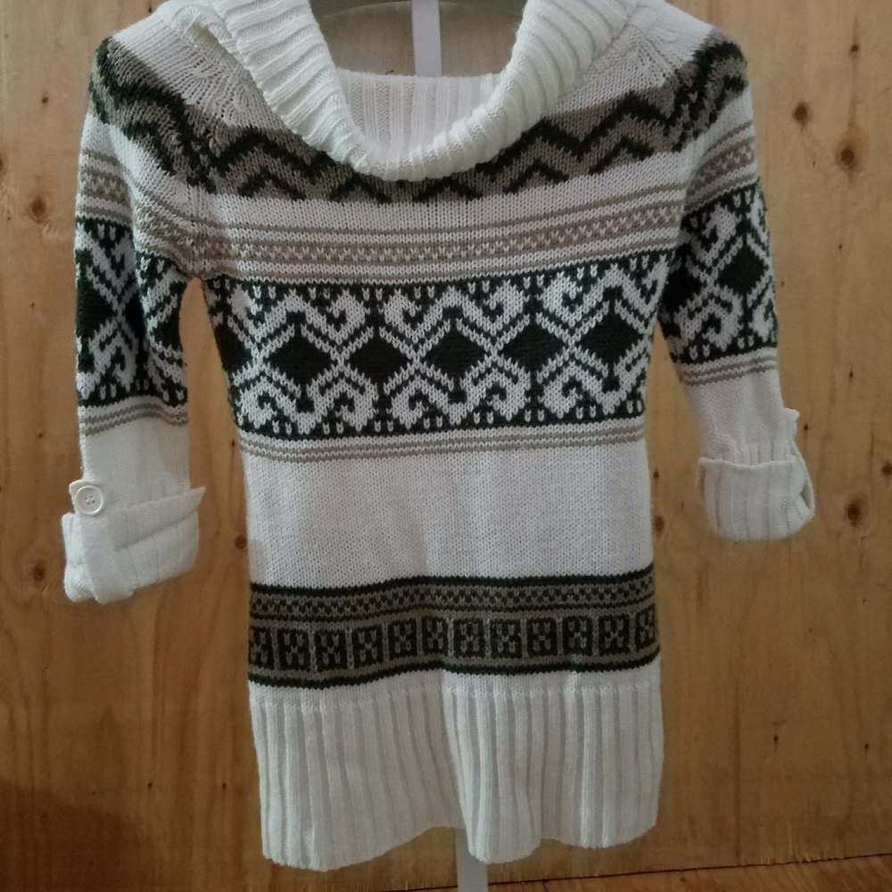 Wet Seal sweater size L